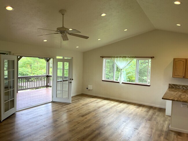 Foto del edificio - 16-1466-1703 40th Ave