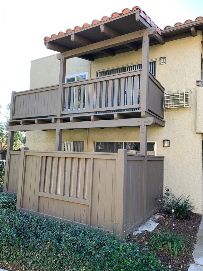 Building Photo - 1345 Cabrillo Park Dr