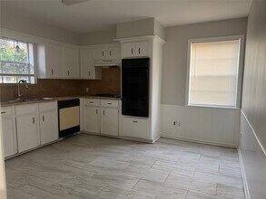 Building Photo - 3815 Avenue R