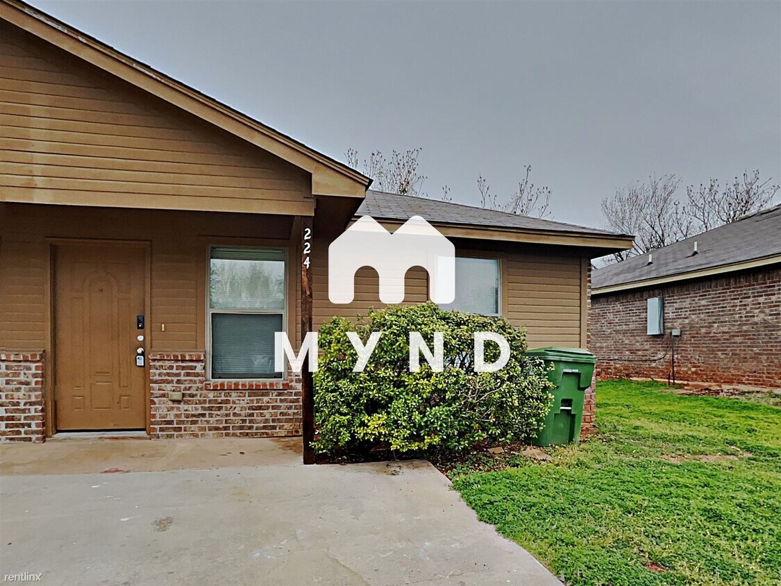 2 br, 2 bath House 202 Walnut Bend Rd House Rental in Springtown, TX