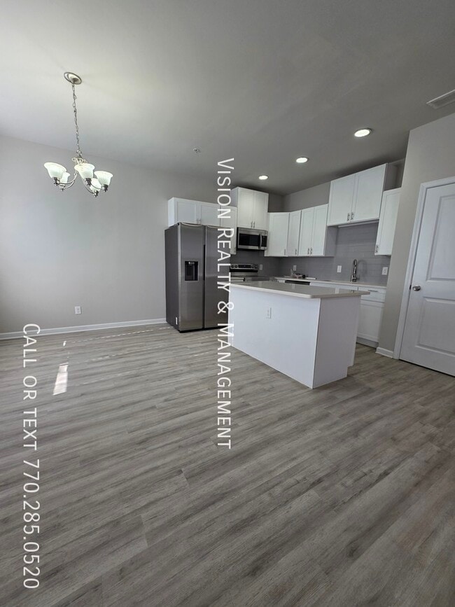 Foto del edificio - 8320 Triple Crown Dr