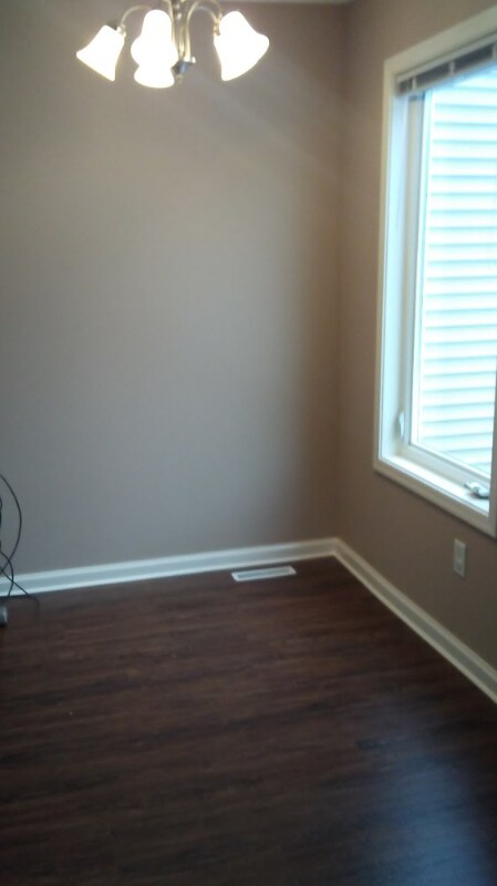 Foto del edificio - 1230 Stoughton Ave