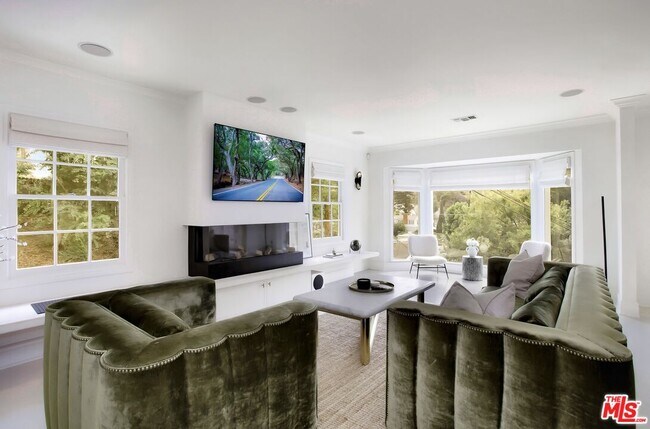 Foto del edificio - 5866 Spring Oak Dr