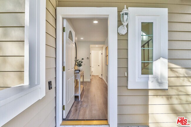 Foto del edificio - 4204 Flintlock Ln