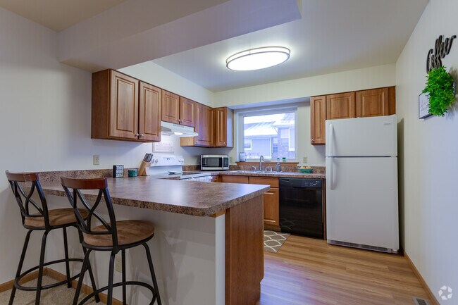 2HAB, 2BA - Townhome - Apple Valley Associates LLC