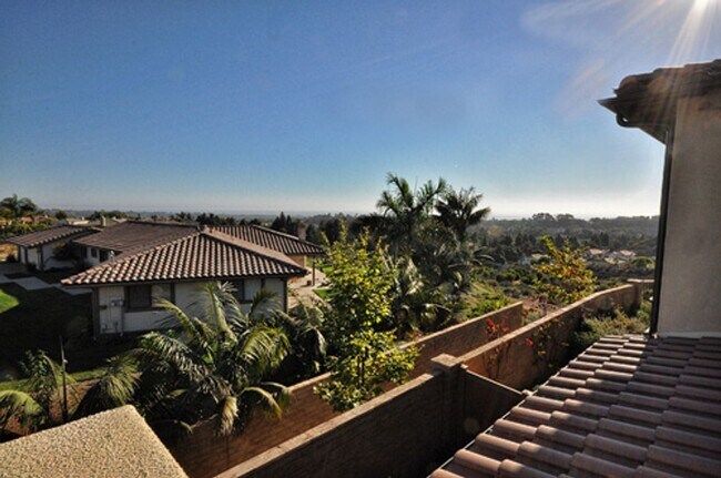 Foto del edificio - 3BD Home with Amazing Panoramic Ocean Views!