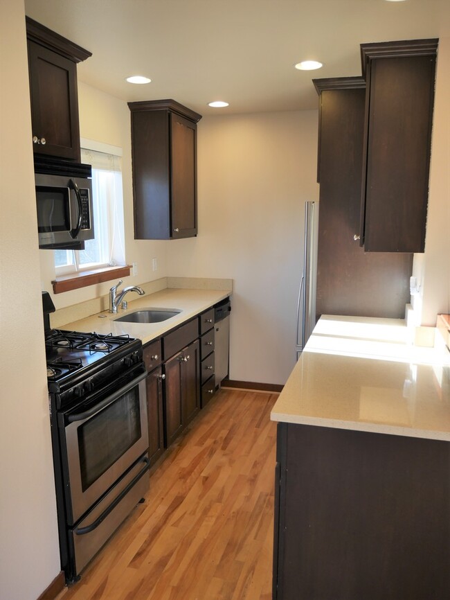 Foto del edificio - 9517A 8th Ave NW