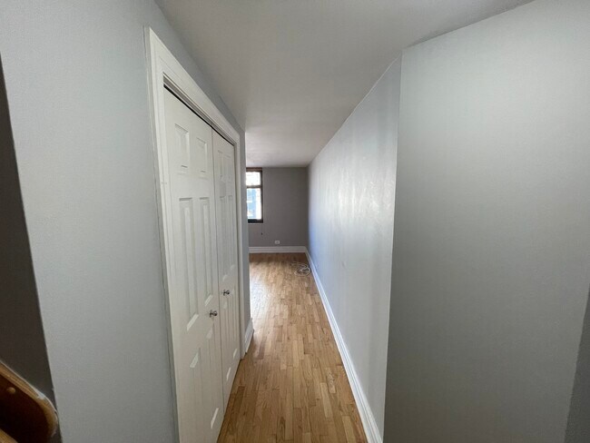 Foto del edificio - 1221 N Dearborn Pkwy