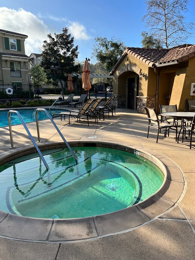 Foto del edificio - 1375 Dolomite Way