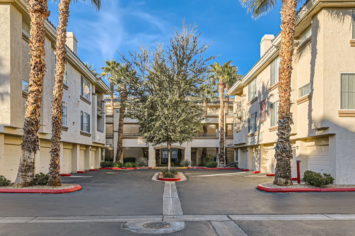 Primary Photo - 7127 S Durango Dr