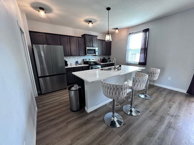 Foto del edificio - Spacious Northside 3BR Home in Oceanway - ...