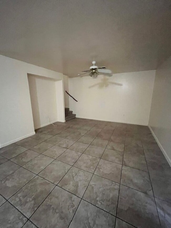 Building Photo - 722 K St