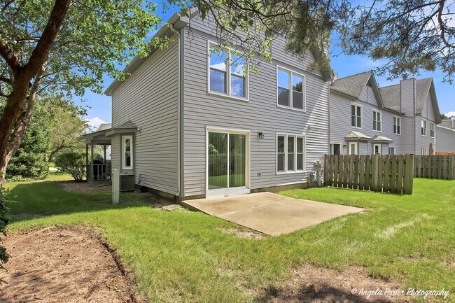 Building Photo - 1434 Sherwood Ct