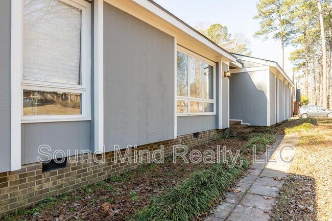 Foto del edificio - 624 Short Spoon Cir