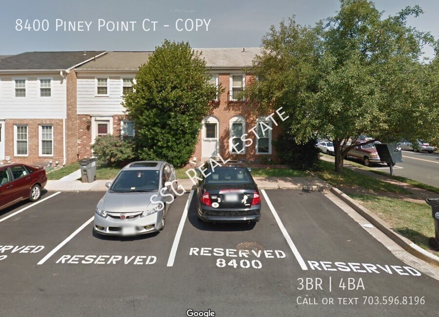 Foto del edificio - Spacious 4 bed End Unit Brick Townhouse in...