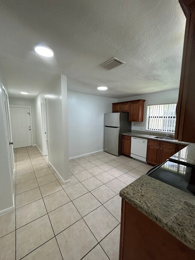 Foto del edificio - 3530 NW 114th Ln