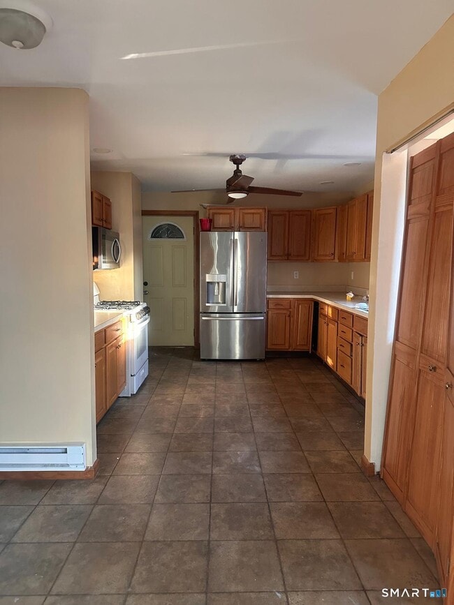 Building Photo - 20 Myrtle Ave