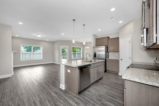 Foto del edificio - 153 Cherry Laurel Dr