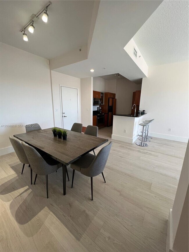 Foto del edificio - 18800 NE 29th Ave