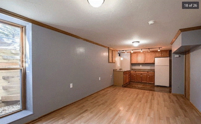 Building Photo - 923 S 24th St