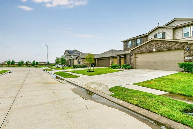 Building Photo - 20738 Oakley Falls Dr