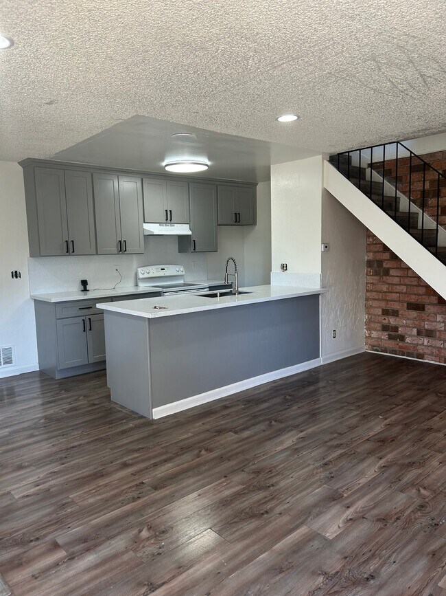 Foto del edificio - 2241 Partridge Way