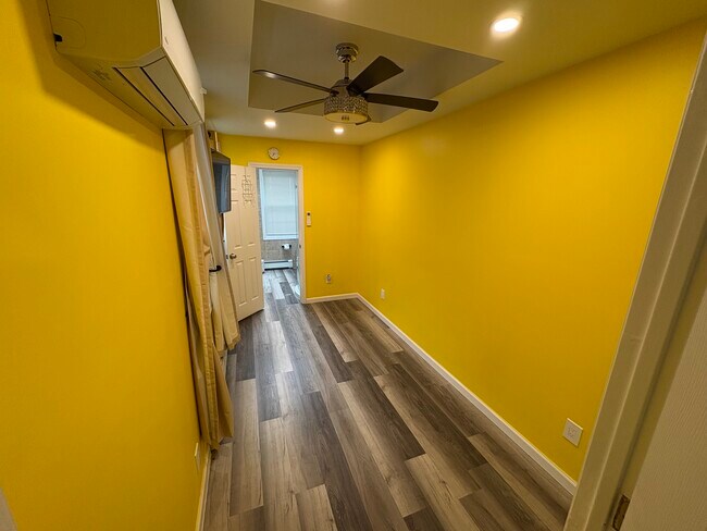 Foto del edificio - 132 Oakfield Ave