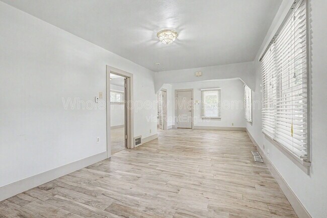 Foto del edificio - 4205 S Lincoln St