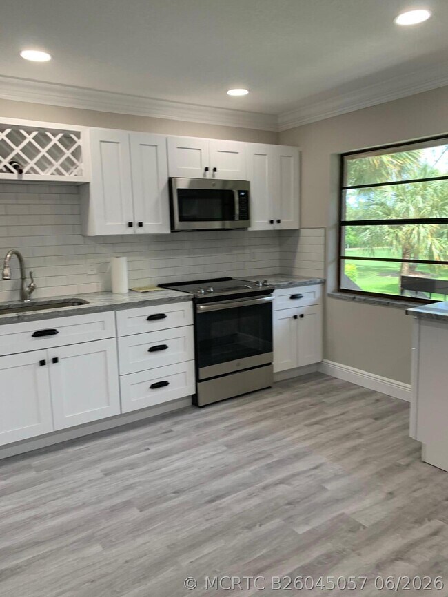 Foto del edificio - 9199 Pecky Cypress Ln