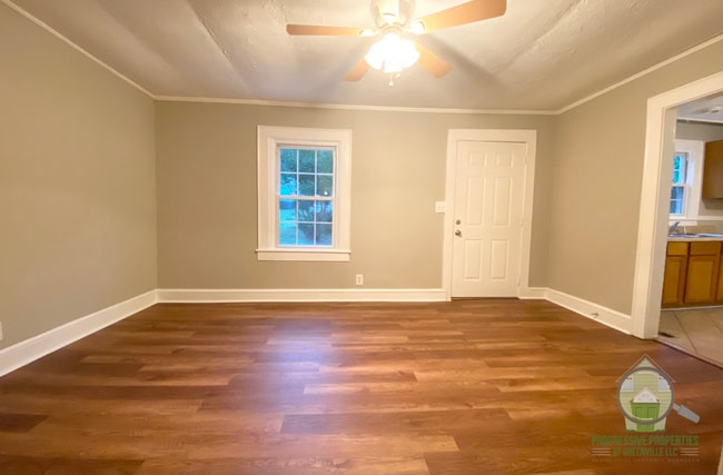 Building Photo - 415 Furman Rd