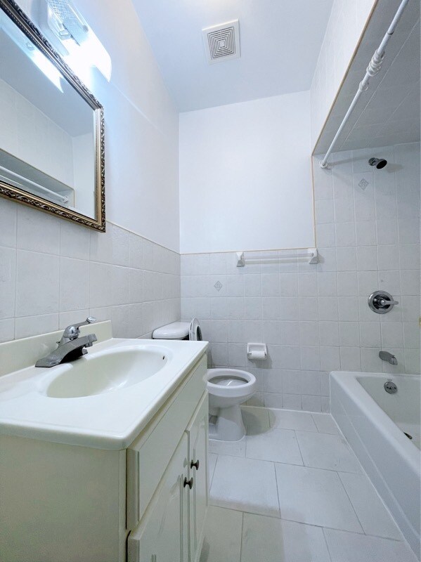 Foto del edificio - 8612 Bay 16th St