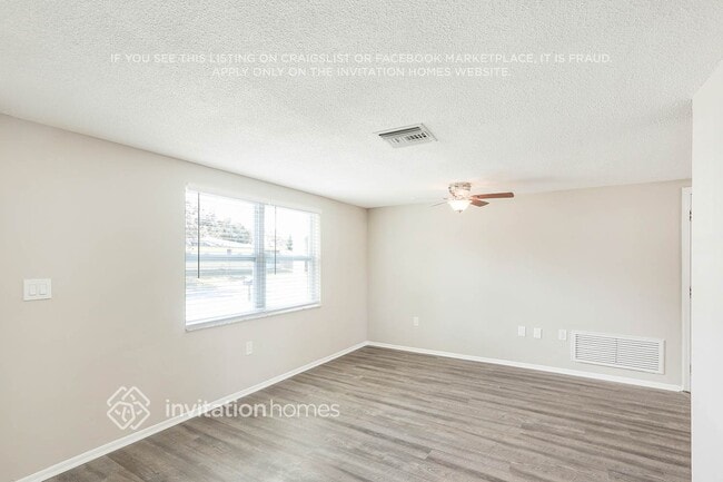 Foto del edificio - 7935 Fox Hollow Dr