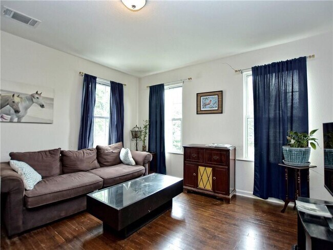 Foto del edificio - 2305 Longview St