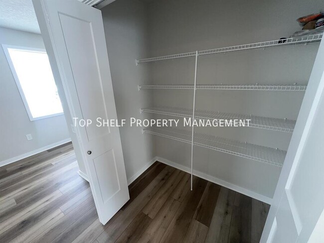 Foto del edificio - 161 NE 56th St