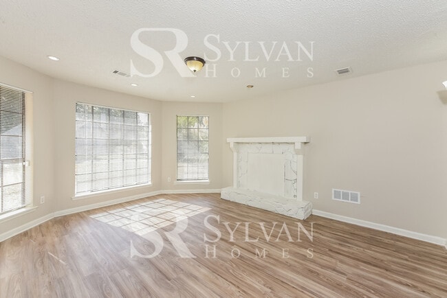 Foto del edificio - Life Just Got Better!