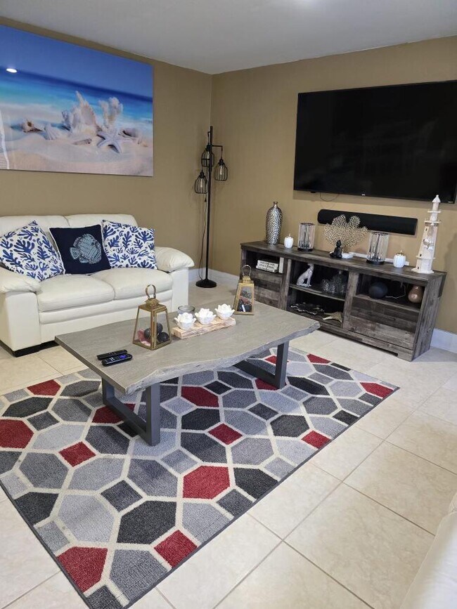 Foto del edificio - 4443 N Pacific Cir