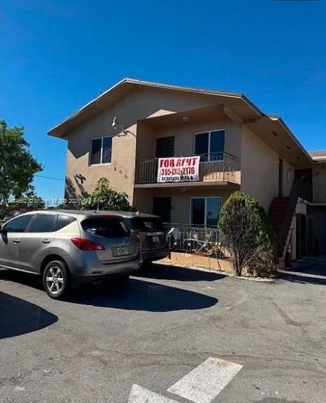 Foto principal - 800 NW 44th Ave