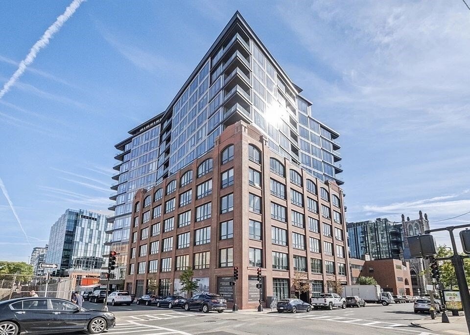 Primary Photo - 100 Shawmut Ave