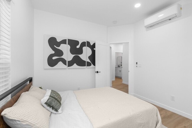 Foto del edificio - 6409 Richard St