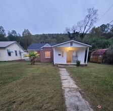 Building Photo - 913 Brookside Dr