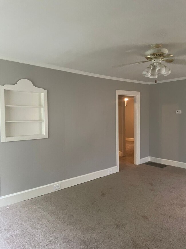 Foto del edificio - 2 Bedroom House ready for you to call HOME  