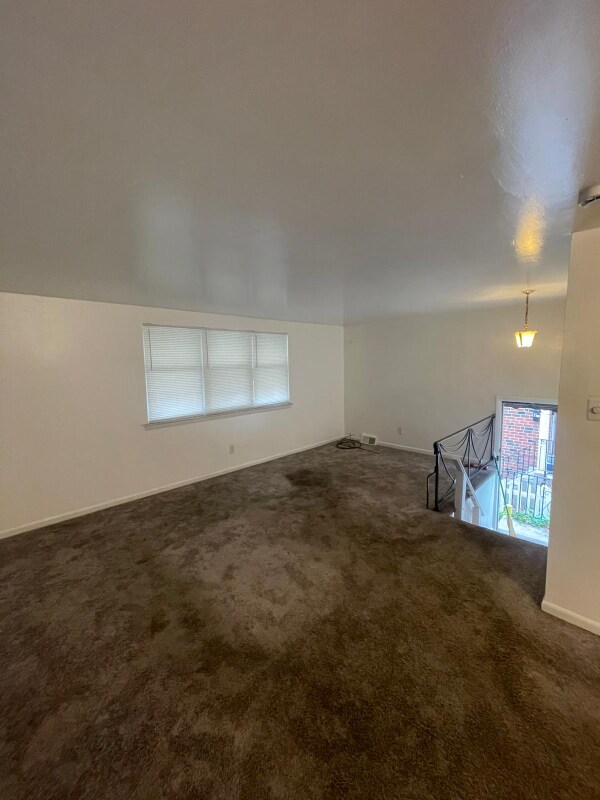 Foto del edificio - 2333 Benson St
