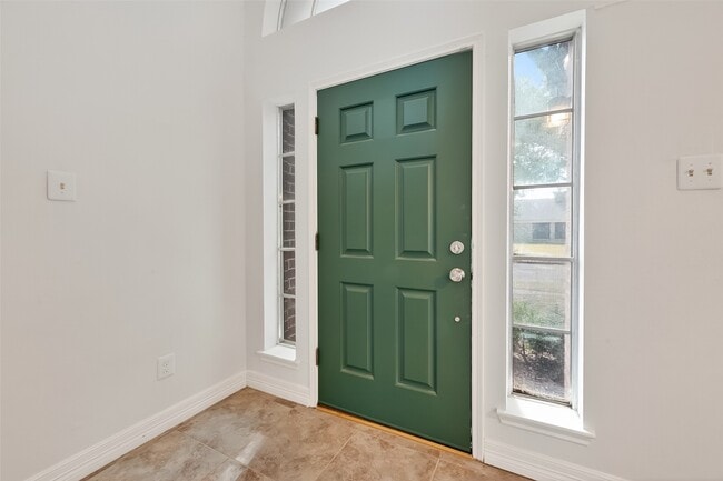 Building Photo - 7115 Renfro Dr