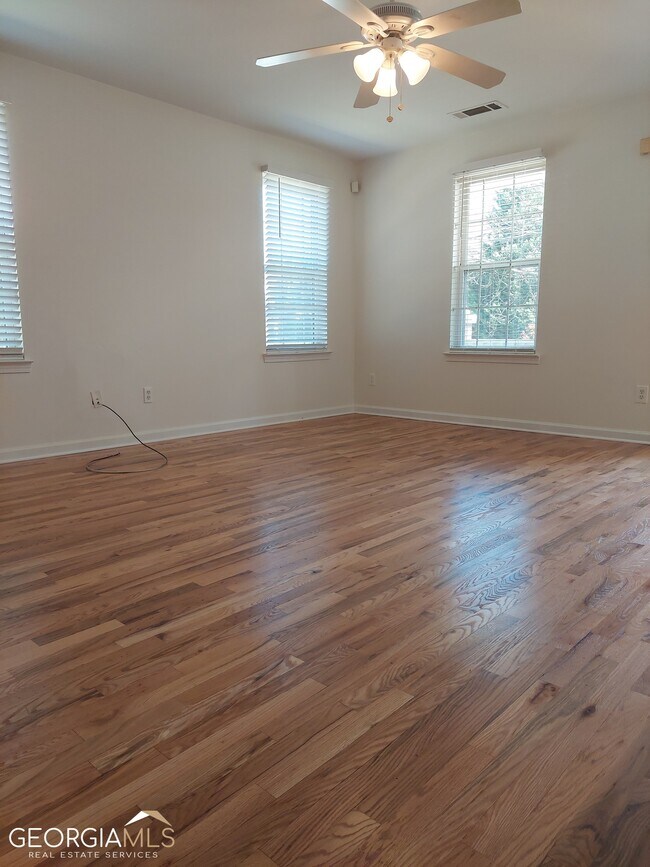 Foto del edificio - 1063 Metropolitan Pkwy SW