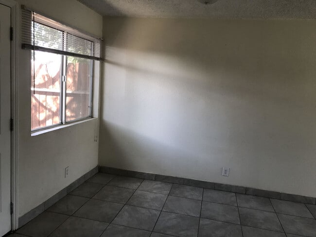 Foto del edificio - 1026 S Williams St