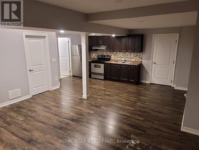 Photo du bâtiment - BASEMENT - 7241 SECOND LINE W