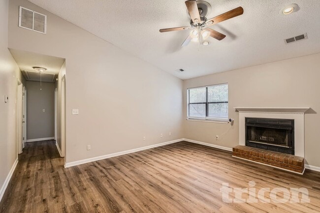 Foto del edificio - 80 Ridgewood Trail