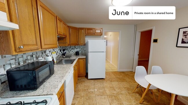 Building Photo - Room in Shared 3 bed/1 bath home in Central Square (Cambridge)