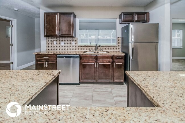 Foto del edificio - 448 E Highland St