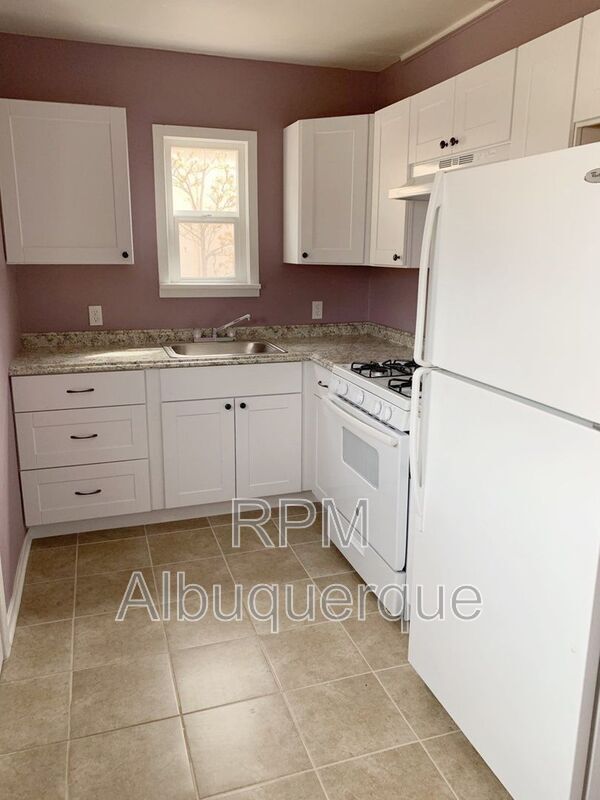 Foto del edificio - 1007 Headingly Ave NW